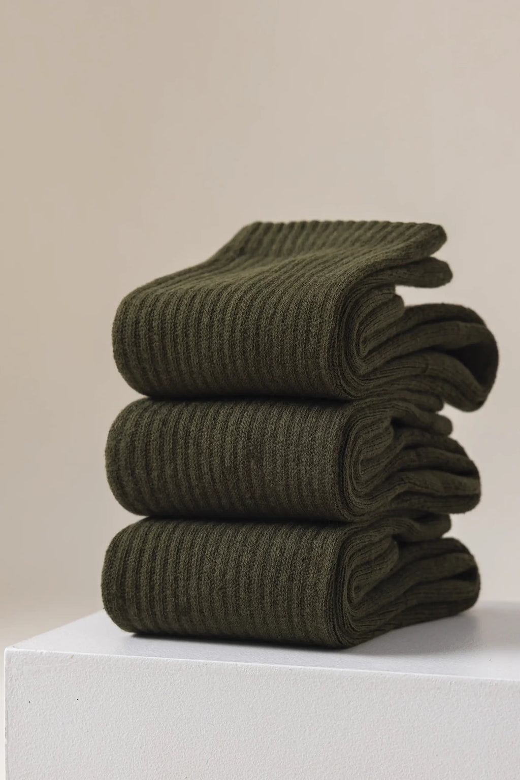 HYACINTH HYALINE Man Socks Pure Color Set , Charcoal Green, 3 Pairs, Large Crew image 2