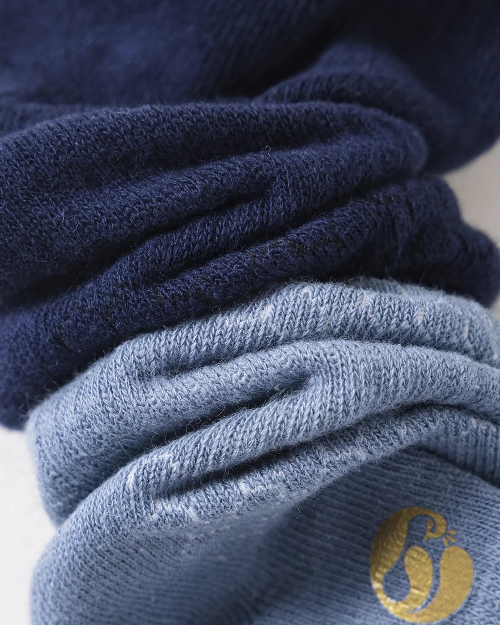 HYACINTH HYALINE Man Socks Mixed Color Set, SeaShell White, Cascade Blue, Pear Blue, 3 Pairs, Medium Crew image 1